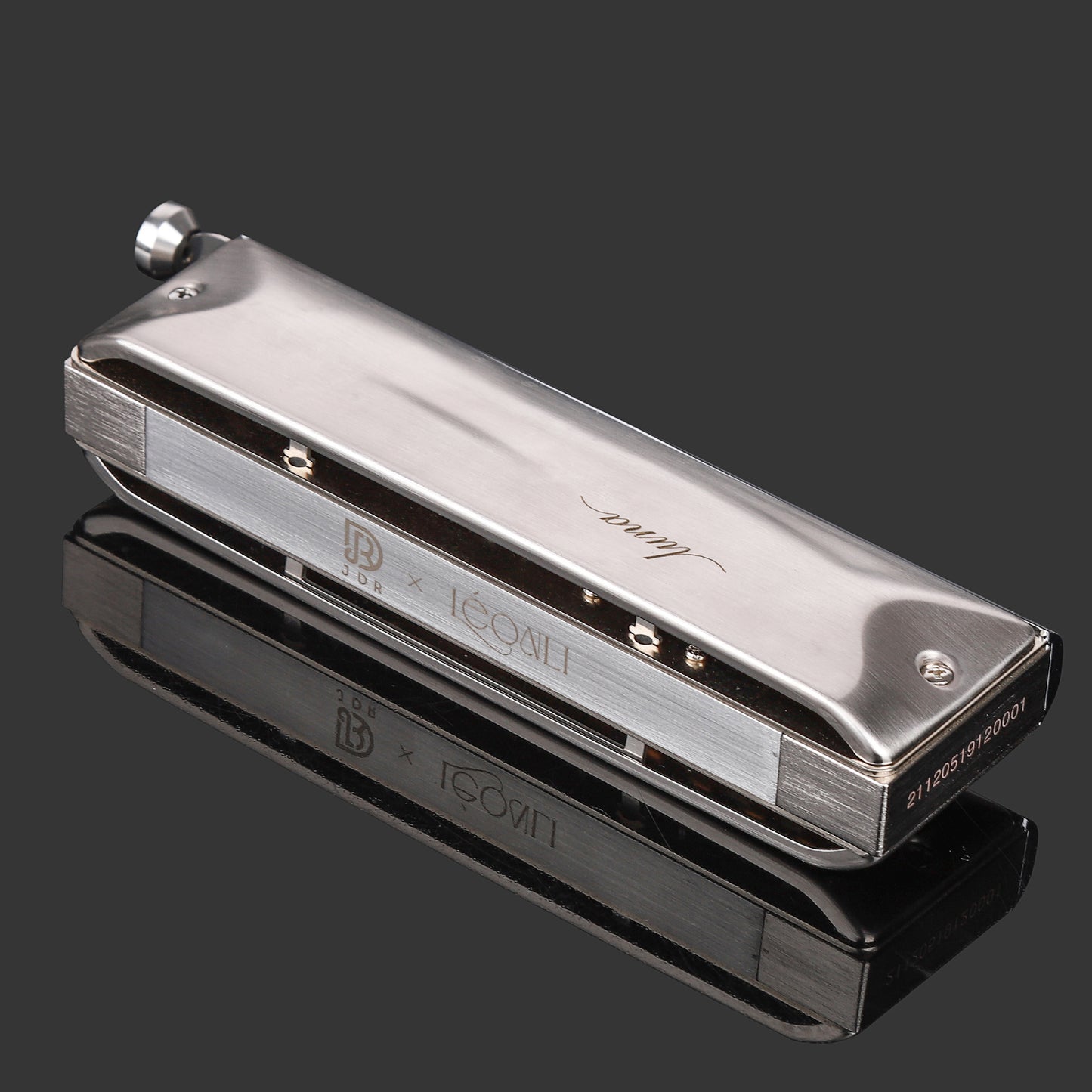JDR Luna with low-temp heat-treated reeds, a thin airtight mouthpiece, durable keys, copper-palladium cover/comb (anti-oxidation), easy high notes.