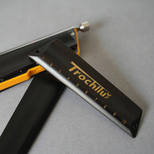 After replacing this wooden cover, the overall tone becomes&nbsp;richer, warmer, and softer.