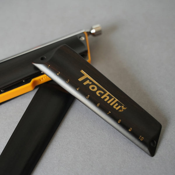 After replacing this wooden cover, the overall tone becomes&nbsp;richer, warmer, and softer.
